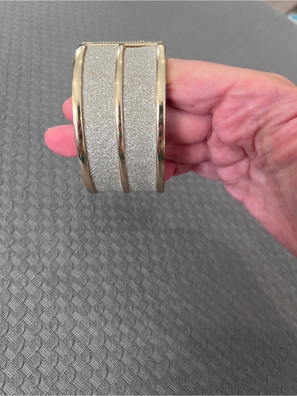Gold Wide Shimmer Glitter Inlay Hinge Cuff Statement Bracelet Unbranded - Picture 11 of 11